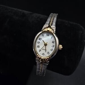 Avon 2000 Two Tone Textured Sleek Watch Quartz WORKS In box